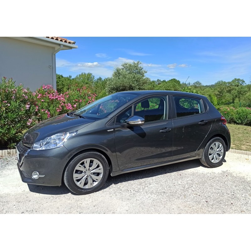 PEUGEOT 208 Urban Soul 1.2i Puretech 82CH 5P PEUGEOT 208 Urban Soul 1.2i Puretech 82CH 5P